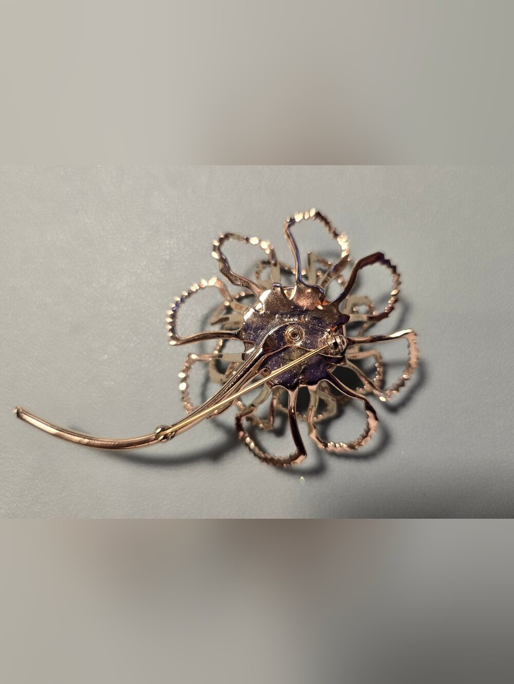Vintage Sarah Coventry Large Iridescent Rhinestone/Gold Tone Brooch - Circa 1970 - Picture 3 of 8